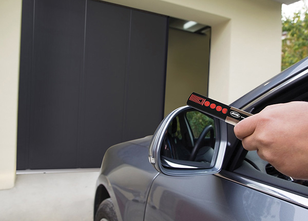 Automatisme pour portes de garage coulissante aluminium