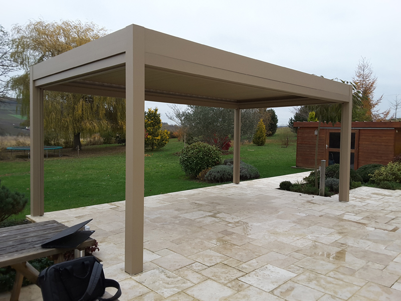 Une pergola pour abriter votre terrasse