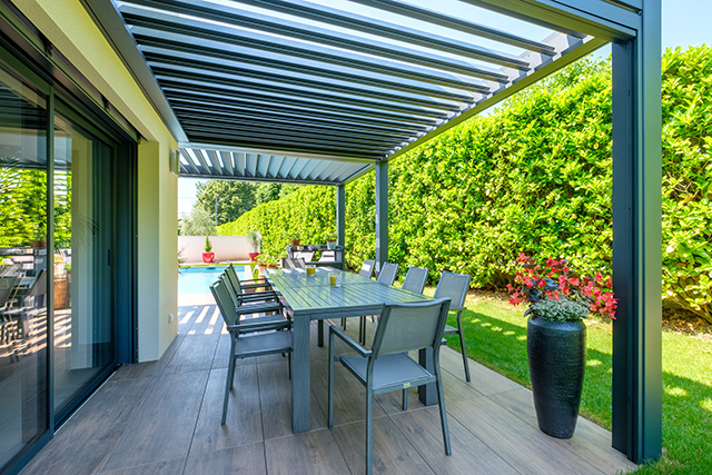 Fonctionnement d'une pergola bioclimatique