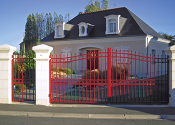 Portail battant Billancourt et portillon Choisy - Options gouttes d’eau, 2 traverses supplémentaires avec ronds décoratifs partie haute et intermédiaire