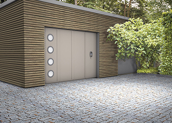 Porte de garage coulissante aluminium Ukraine avec option hublots