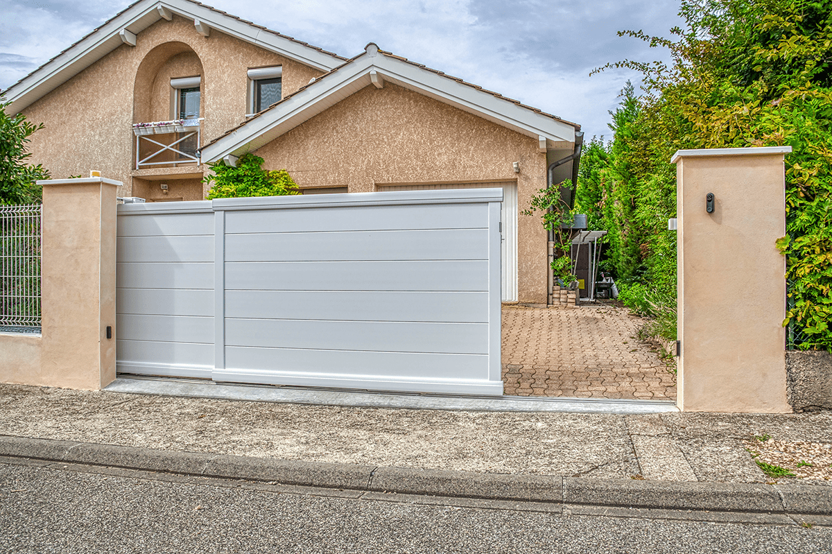 Portail télescopique Signature Origin lames 255 RAL 9016