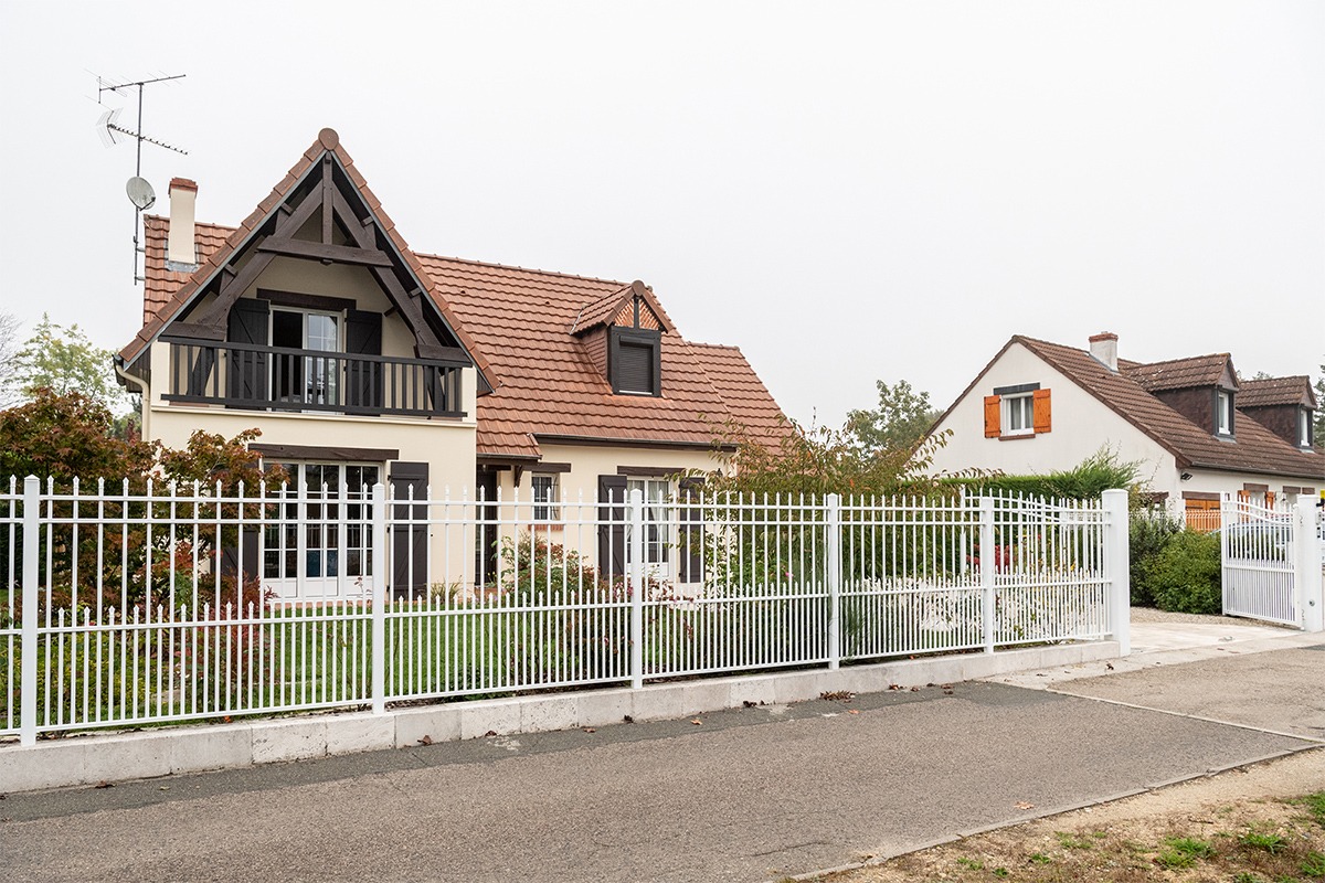 Clôture alu gamme Tradition modèle Étoile - RAL9016