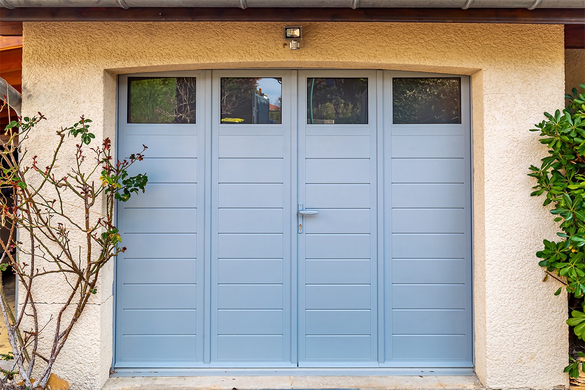 Porte de garage battante modèle Sicile - RAL 9006