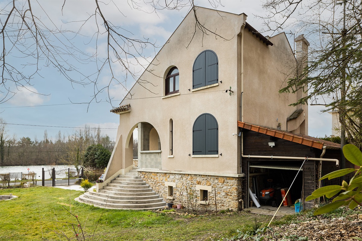 Volets battants gamme Intemporelle modèle Apollon - RAL7016