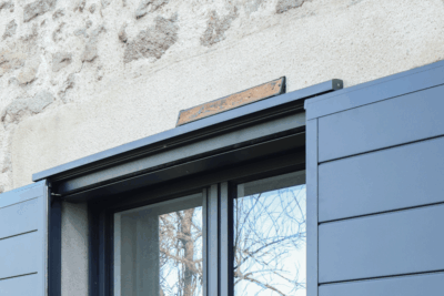 Moteur volets coulissants – Motorisation solaire Somfy