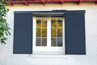 Volets coulissants aluminium Opale – Gamme Élégance
