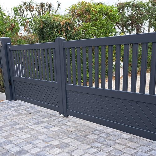 Portail battant alu gamme Classic modèle Aragon - RAL7016